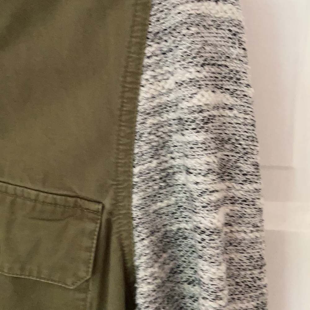 Green Jacket - Picture 3 of 4